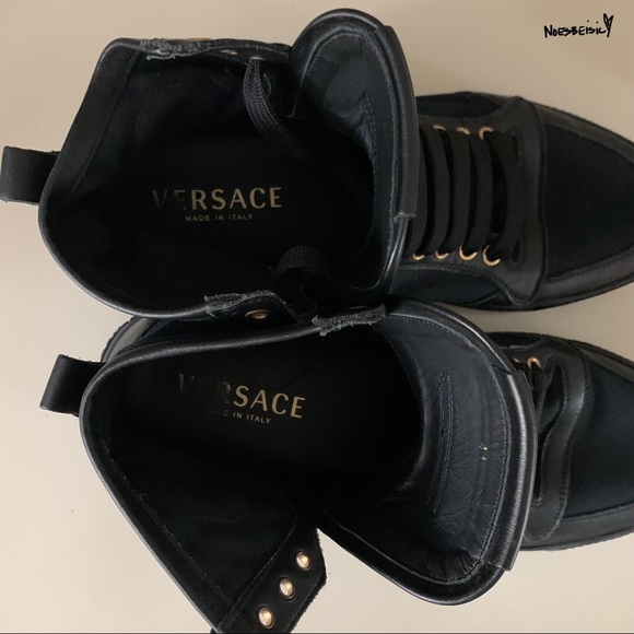 🚫SOLD•G®️🅰️ℹ️LED🚫 Versace High-Top Sneakers - Picture 9 of 11